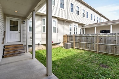 Luxury, comfort, and convenience. Welcome to 159 N Plymouth: a - photo 38