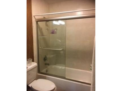 Beautifully remodeled 1 bedroom, 1 bath unit located in the - photo 8