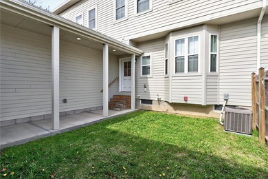 Luxury, comfort, and convenience. Welcome to 159 N Plymouth: a - photo 39