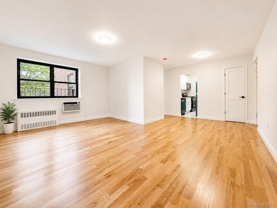 Welcome to this fully gut-renovated 1-bedroom co-op in the heart - photo 2
