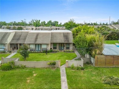 Lake Townhome/Townhouse For Sale in Lake Charles, Louisiana