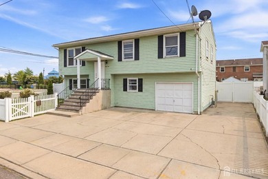 Additional listing photo 1