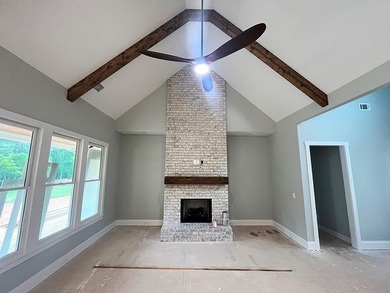 Welcome to this custom-built Modern Farmhouse, perfectly - photo 15