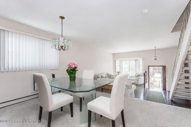 Welcome to 291 Travis Avenue - a semi-attached home located in - photo 4