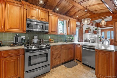 Experience the best of coastal living at 125 Taft Avenue, a - photo 5