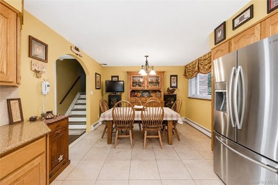 Beautifully maintained and thoughtfully updated, this spacious 4 - photo 10