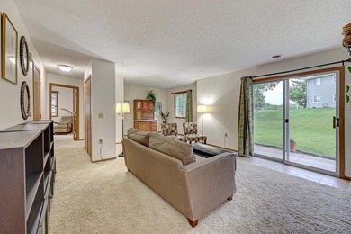 Enjoy the ease of one level living in this well maintained 2 - photo 8