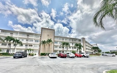 Lake Condo For Sale in Boca Raton, Florida