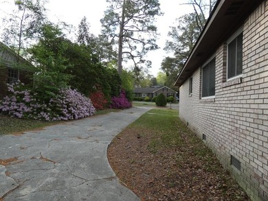 This Charming 4 Bedroom, 2 Bath Brick Ranch In The Desirable - photo 3