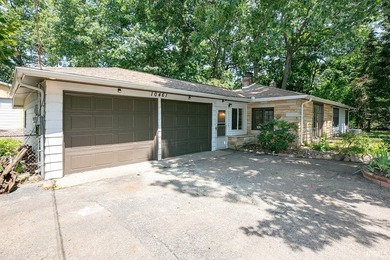 St. Joseph River Home For Sale in Osceola Indiana