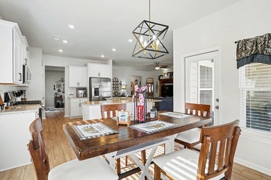 Welcome to your new home in Hidden Pines. DUAL Owner's Suites! - photo 9