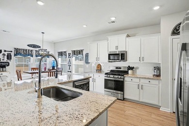Welcome to your new home in Hidden Pines. DUAL Owner's Suites! - photo 10