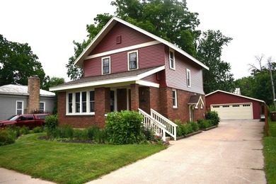 (private lake, pond, creek) Home Active Under Contract in Stevens Point Wisconsin