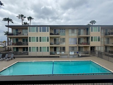 Live the Point Loma coastal lifestyle in this light-filled - photo 6