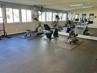 Live the Point Loma coastal lifestyle in this light-filled - photo 9