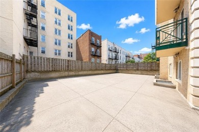 Rare opportunity to own a one-of-a-kind 8-family building in - photo 5