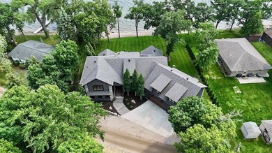 Rare opportunity on Pelican Lake! Built in 2020, this impressive - photo 6