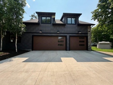 Rare opportunity on Pelican Lake! Built in 2020, this impressive - photo 7