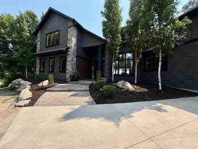 Rare opportunity on Pelican Lake! Built in 2020, this impressive - photo 8