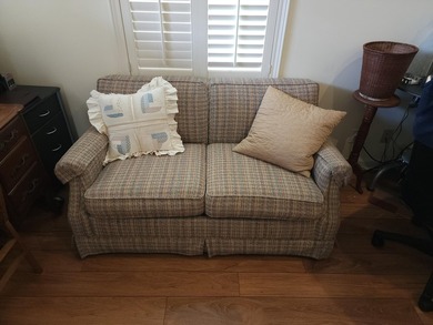 CASCADE - FULLY FURNISHED INCLUDING SILVERWARE, DISHES, POTS AND - photo 13