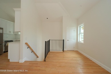 Brand-new construction two-family home in a prime Staten Island - photo 3