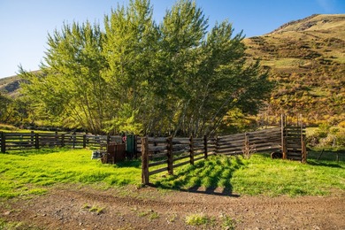 30,000+/- acre ranch on the Joseph Plains, this ranch features - photo 14