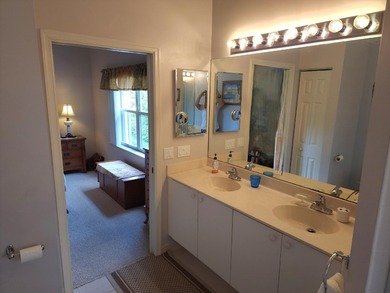 CASCADE - FULLY FURNISHED INCLUDING SILVERWARE, DISHES, POTS AND - photo 19