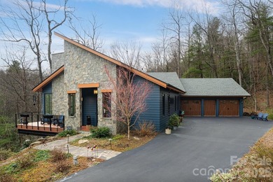 Luxury mountain living at its finest in this one-level, stunning - photo 1