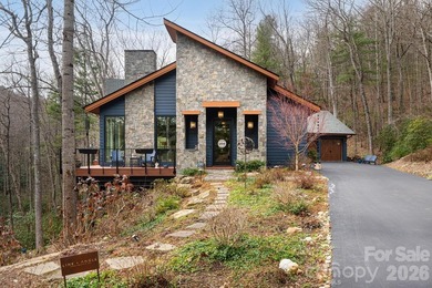 Luxury mountain living at its finest in this one-level, stunning - photo 2