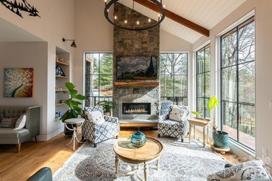 Luxury mountain living at its finest in this one-level, stunning - photo 4