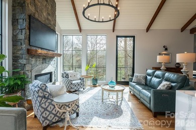 Luxury mountain living at its finest in this one-level, stunning - photo 5