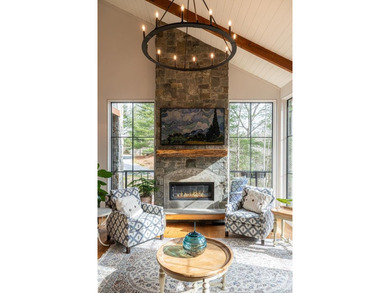 Luxury mountain living at its finest in this one-level, stunning - photo 7