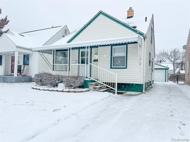 Detroit River Home Active Under Contract in Lincoln Park Michigan