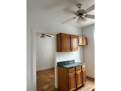 Invest in this rare 4-family property in the heart of Dyker - photo 4