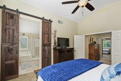 Welcome to this stunning residence perfectly designed for - photo 29