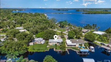 Caloosahatchee River Home For Sale in Fort Myers Florida