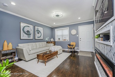 Welcome to this beautifully updated single-family townhouse in - photo 5