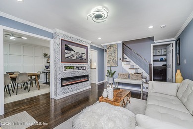 Welcome to this beautifully updated single-family townhouse in - photo 6