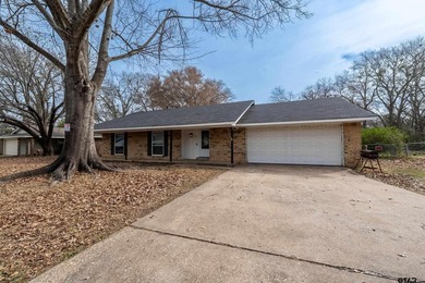 Lake Tyler Home For Sale in Whitehouse Texas