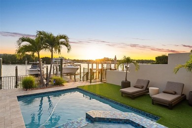 Completely redesigned luxury waterfront residence on prestigious - photo 1