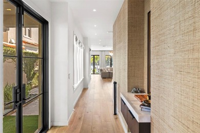 Completely redesigned luxury waterfront residence on prestigious - photo 8