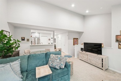 Welcome to Cambridge Court! This is a 62 and over Community - photo 2