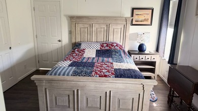 Why You'll Love This Home - Move-in ready with thoughtful - photo 12