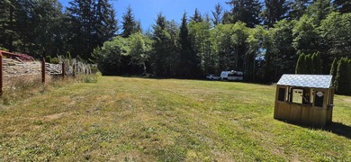 2 bedroom, 2 bath home on a spacious 1-acre lot in a peaceful - photo 15