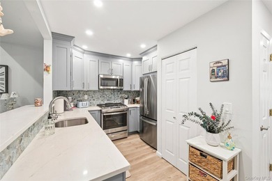Welcome to Cambridge Court! This is a 62 and over Community - photo 7
