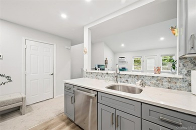 Welcome to Cambridge Court! This is a 62 and over Community - photo 8