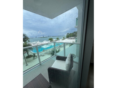 DIRECT BAY VIEW, Bright and Spacious, FULLY RENOVATED Studio - photo 5