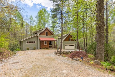 Nestled at the end of a quiet cul-de-sac in Sapphire Valley - photo 7