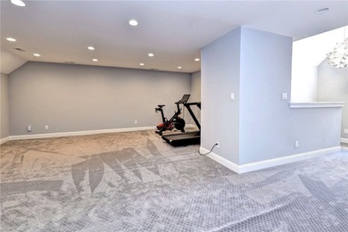 Unbelievable new price and  opportunity! Step into this stunning - photo 41