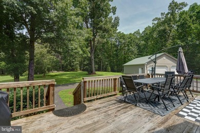 Welcome to your furnished Lake Anna getaway in the sought-after - photo 43